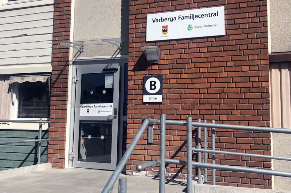 Entrén till Varberga familjecentral.